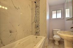 bathroom-bungalow-ottawa-1600-6181415